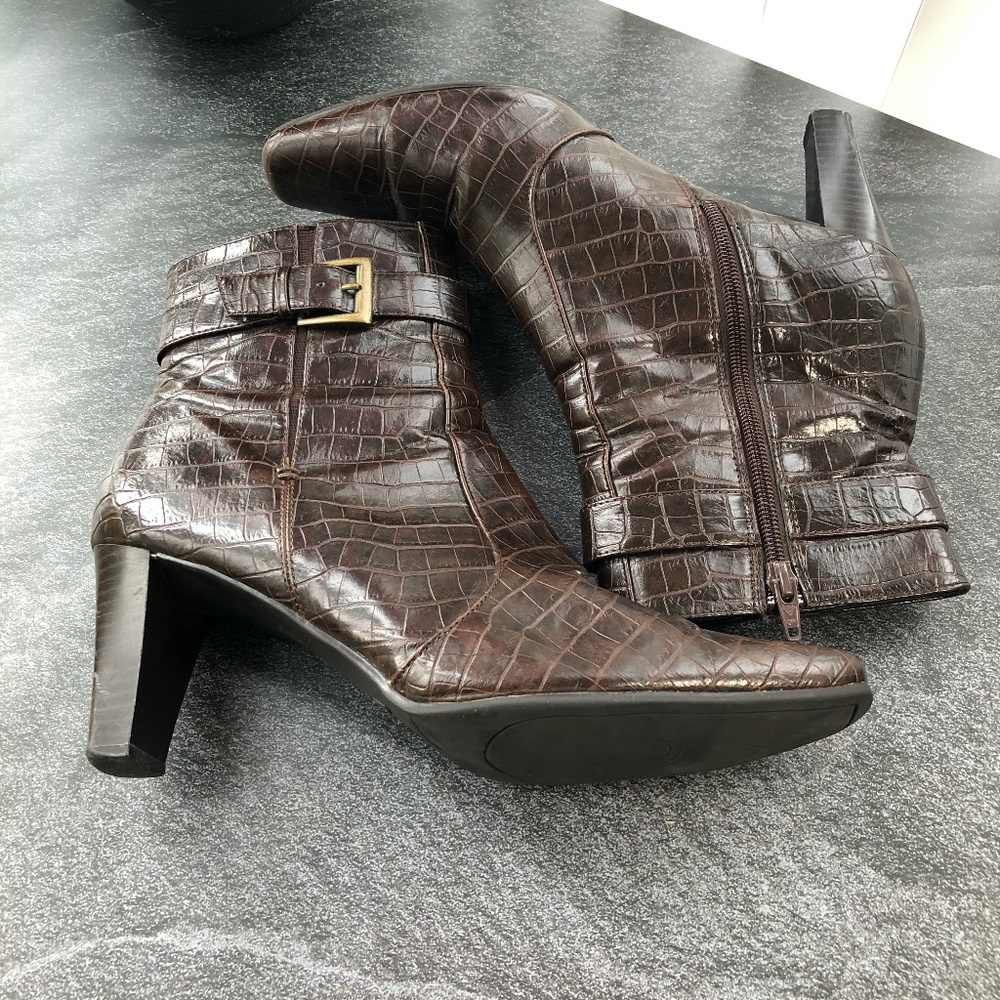 Predictions Brown Snakeskin Ankle Boot 10